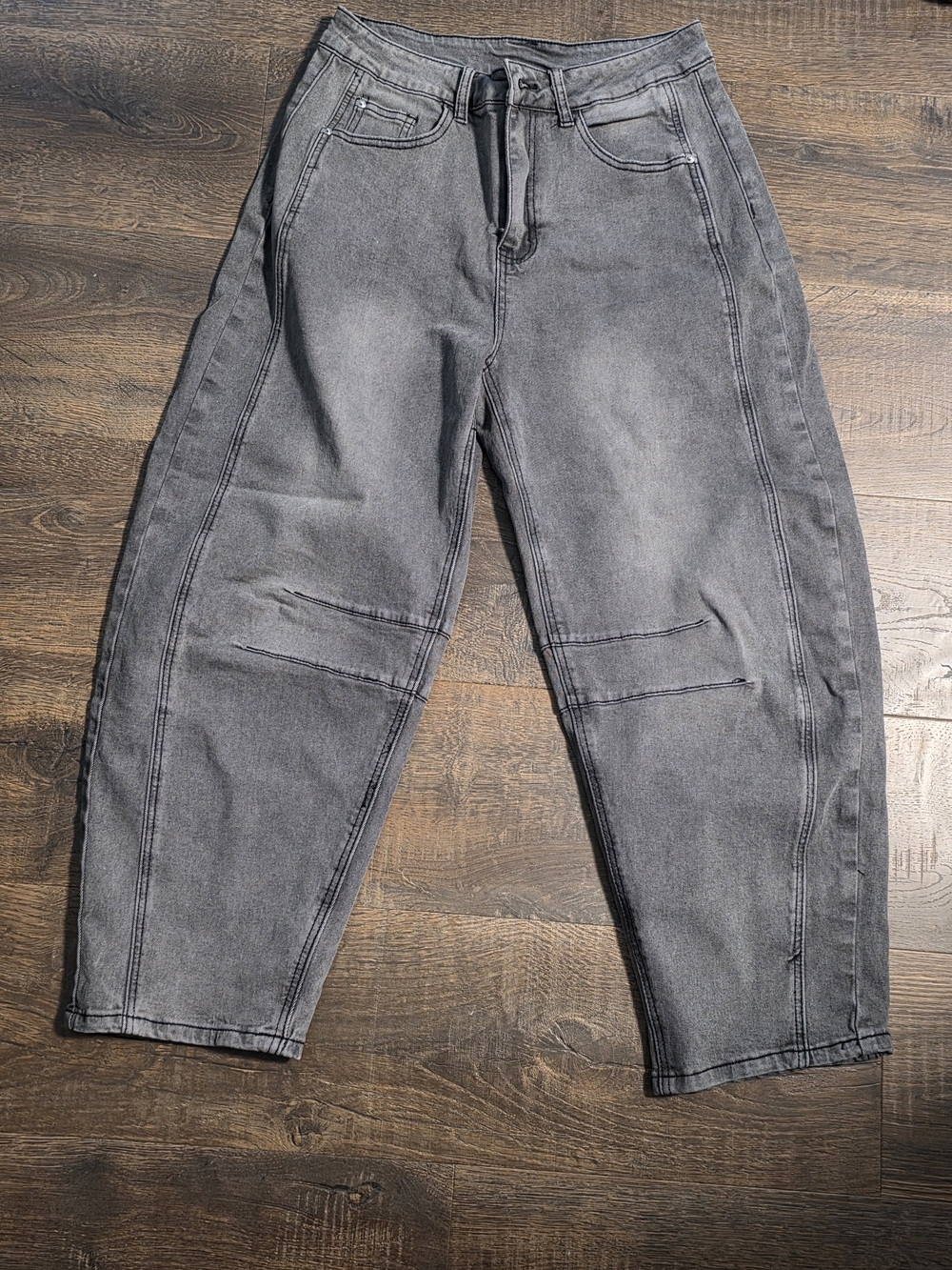 NWOT - Women's Gray Washed Barrel Jeans